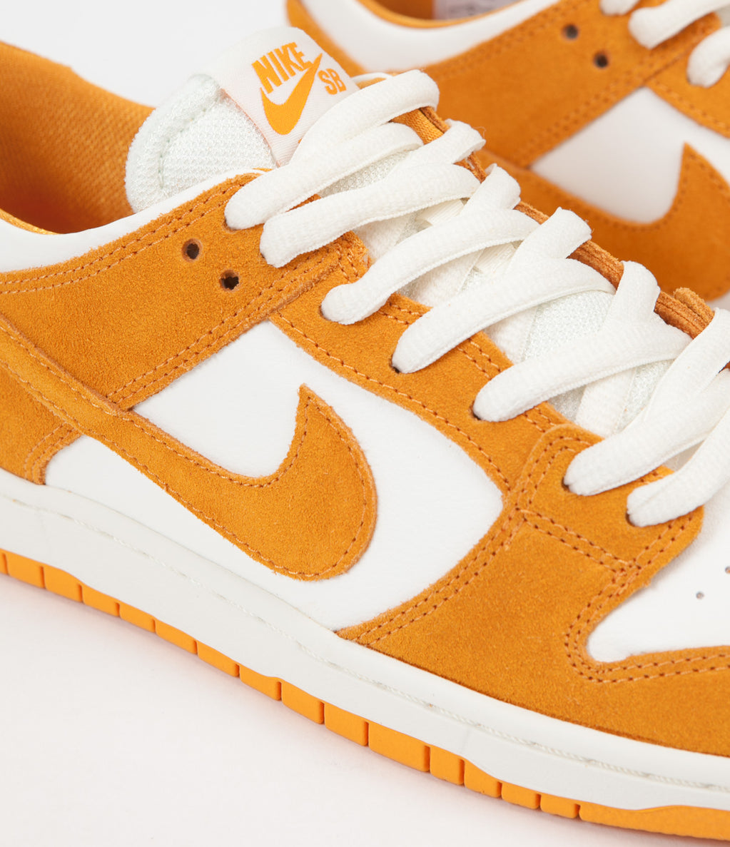 dunk low circuit orange