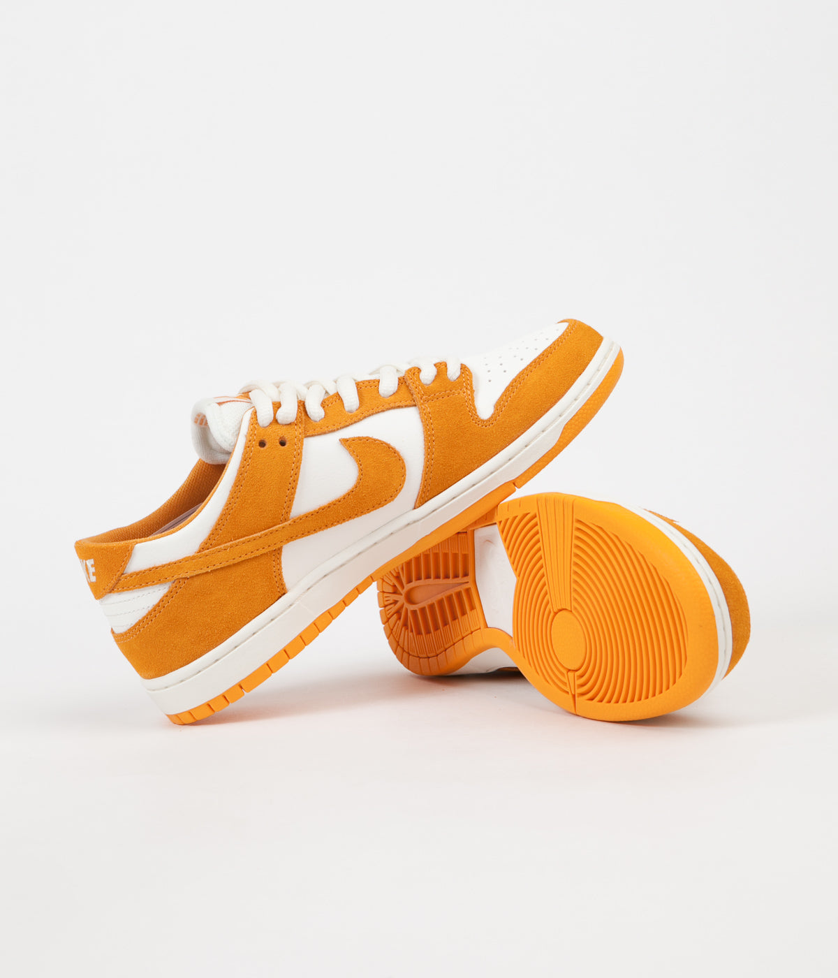 nike dunk circuit orange