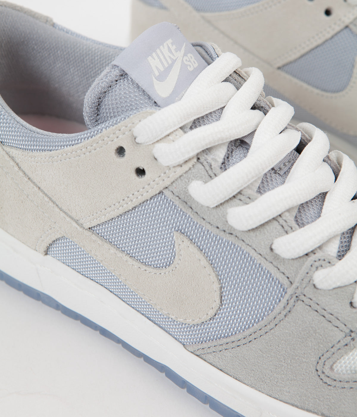 Nike SB Dunk Low Pro Shoes - Wolf Grey / Summit White - Clear | Flatspot