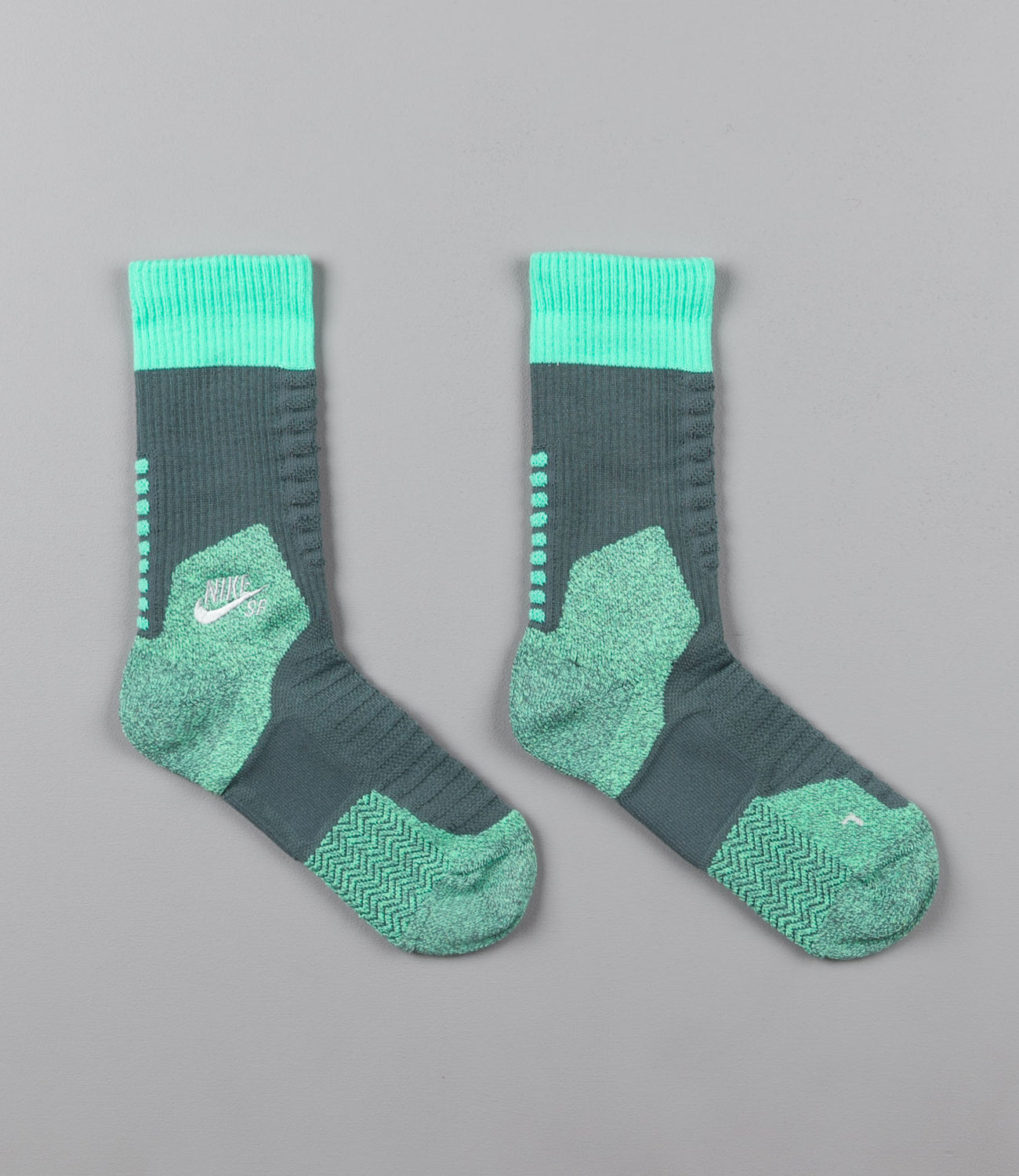 Risa Rico curso Nike SB Elite Crew Socks - Hasta / Green Glow / Light Silver | Flatspot