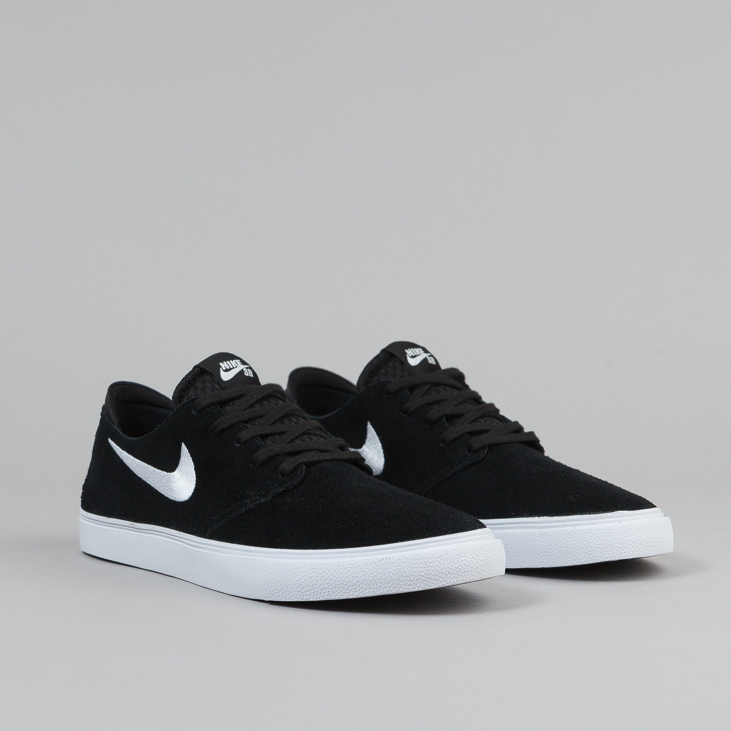Nike SB Oneshot Shoes - Black - White | Flatspot