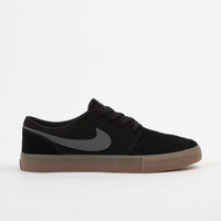 nike sb portmore ii ss trainers with gum sole in black