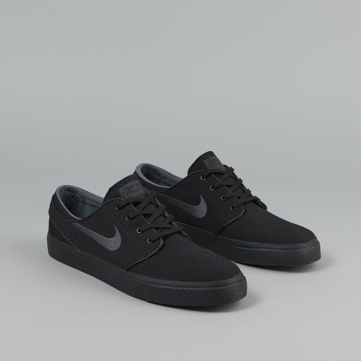 Nike SB Stefan Janoski CNVS Shoes - Black / Anthracite | Flatspot