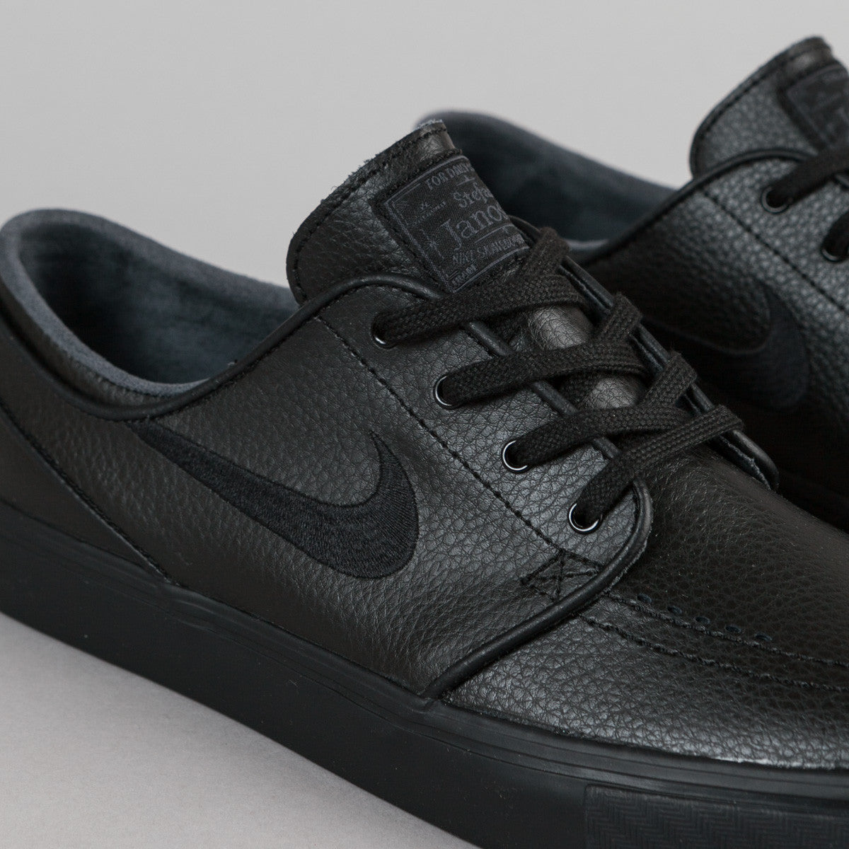 nike stefan janoski running shoes