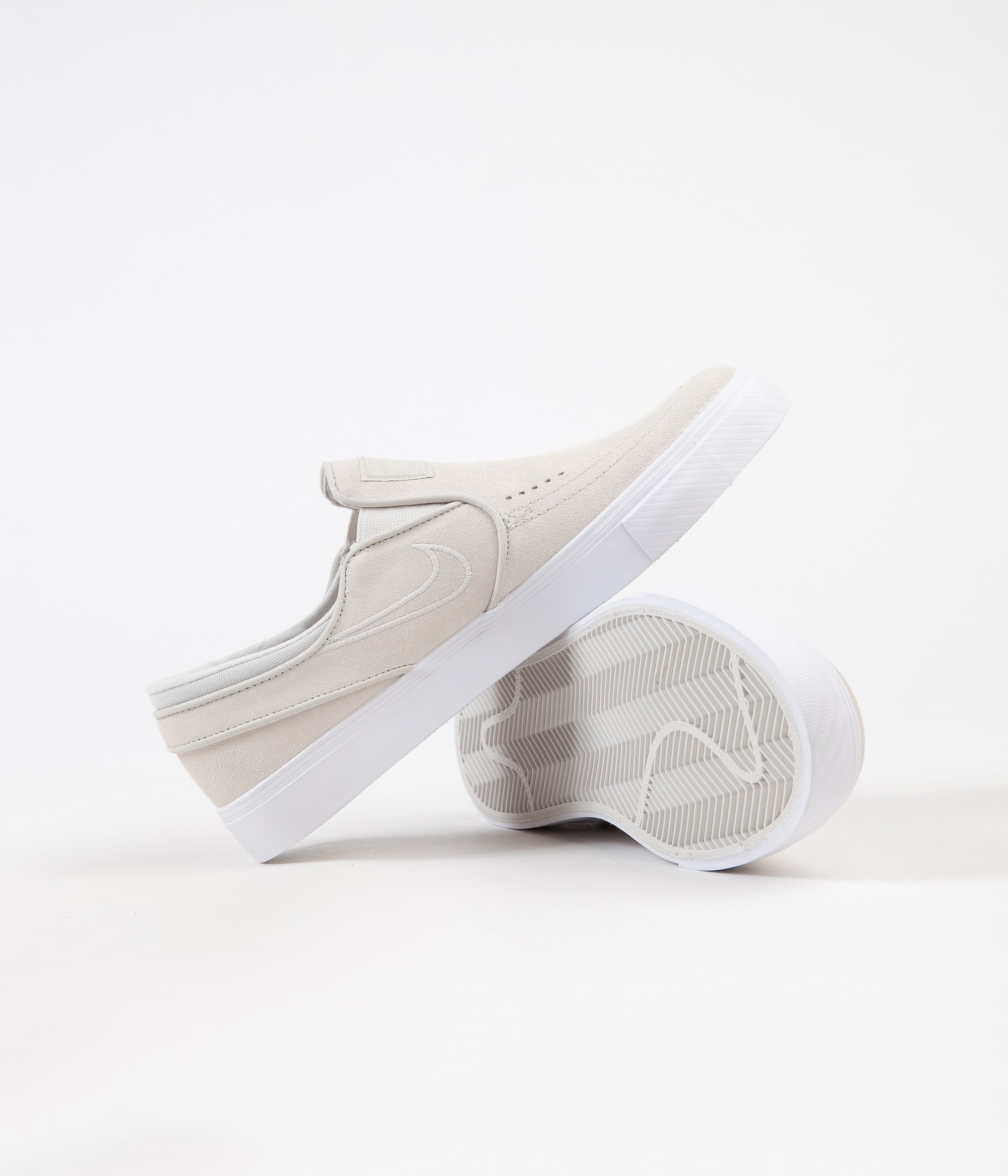 nike janoski slip on white