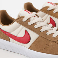 nike sb team classic golden beige university red