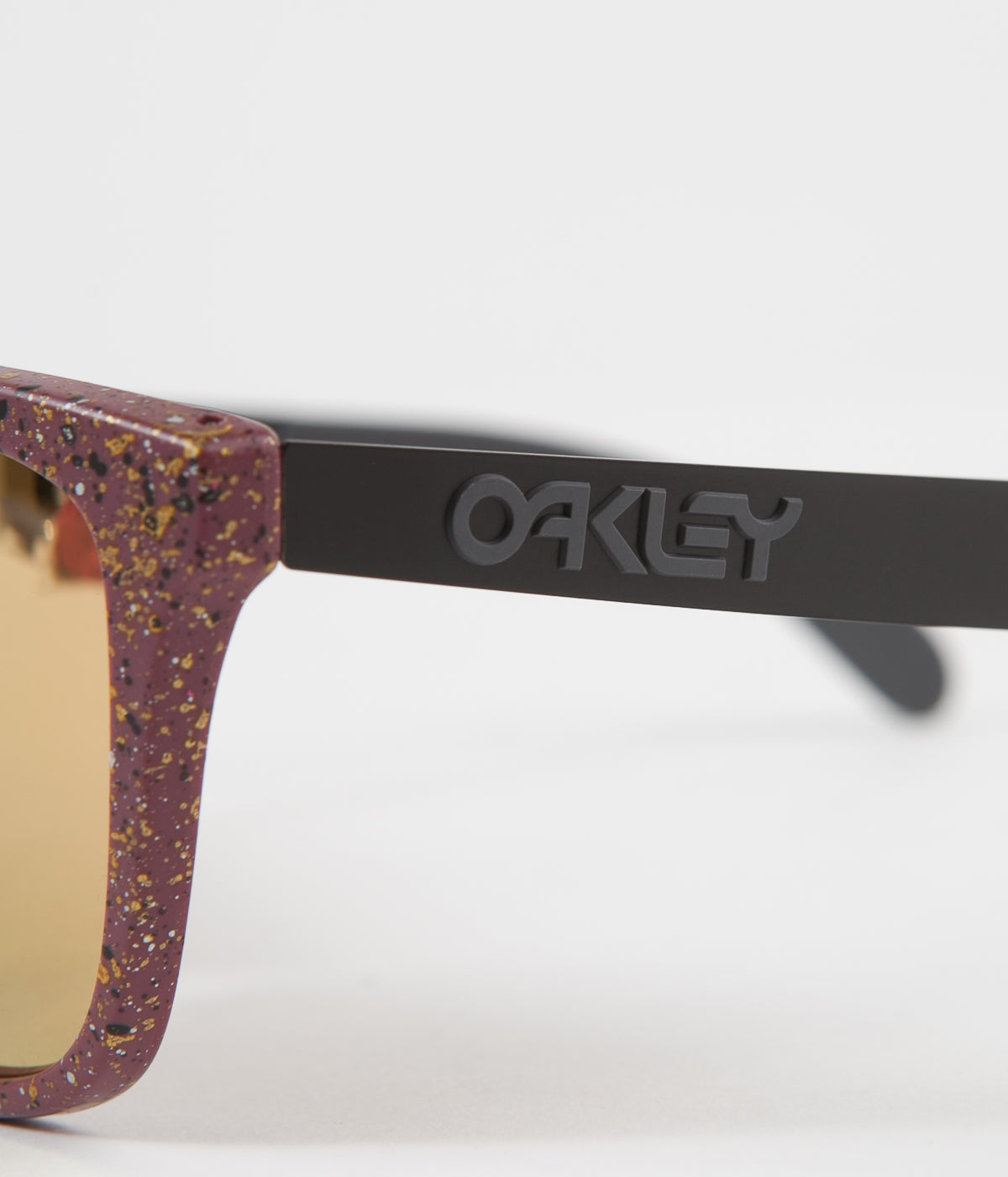 Oakley Frogskins Mix Metallic Sunglasses - Splatter Vampirella / Prism |  Flatspot
