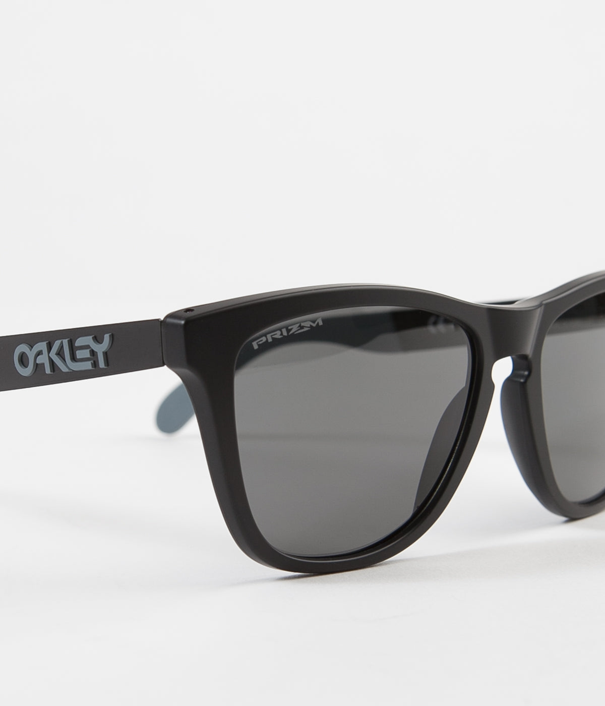 Oakley Frogskins Mix Sunglasses - Matte Black / Prizm Grey | Flatspot
