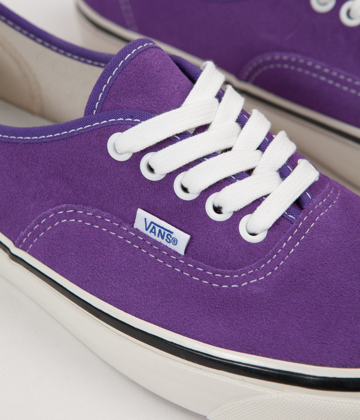 vans authentic violet