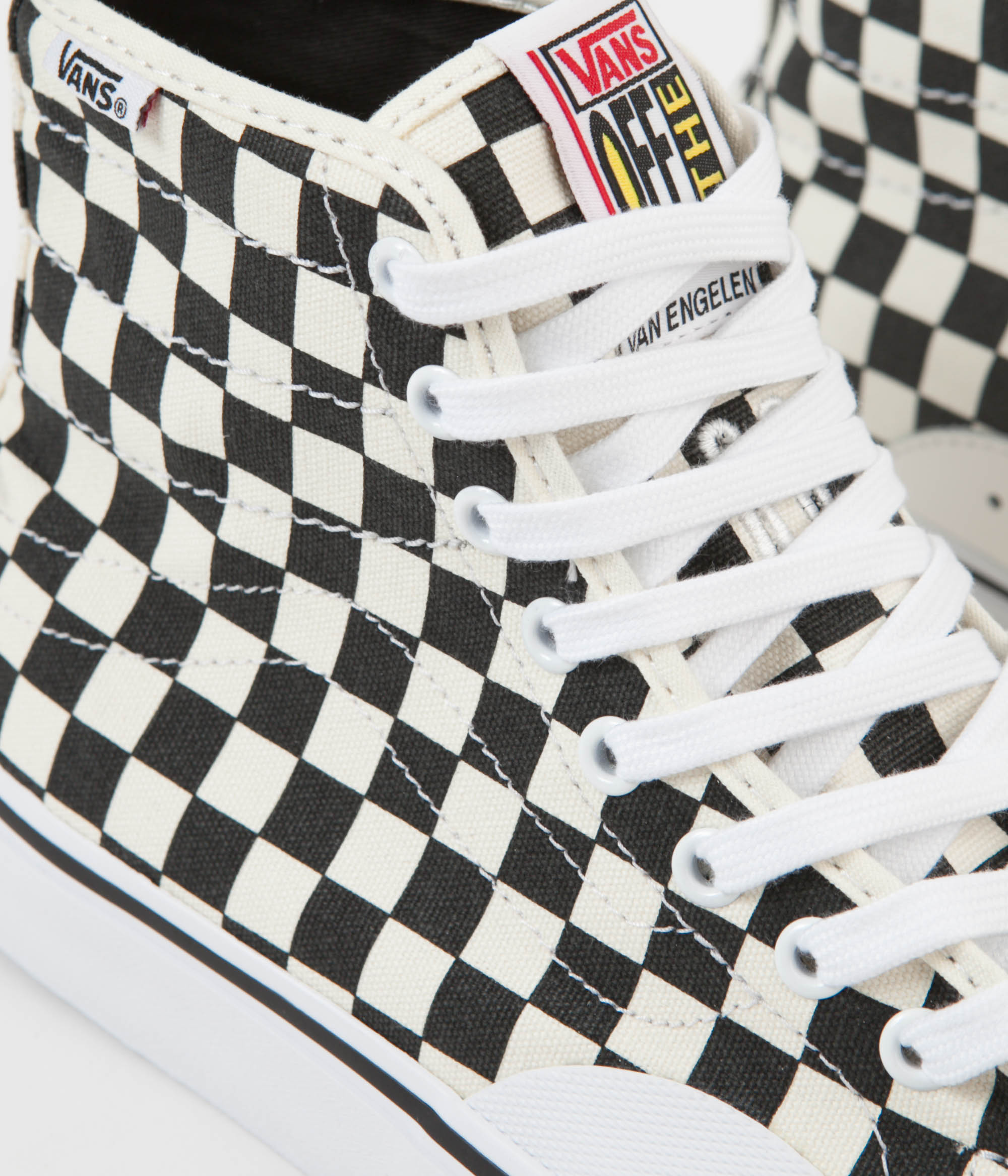 vans av classic checker