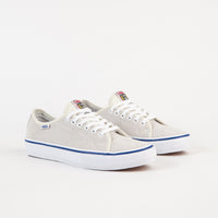 vans av classic pro white