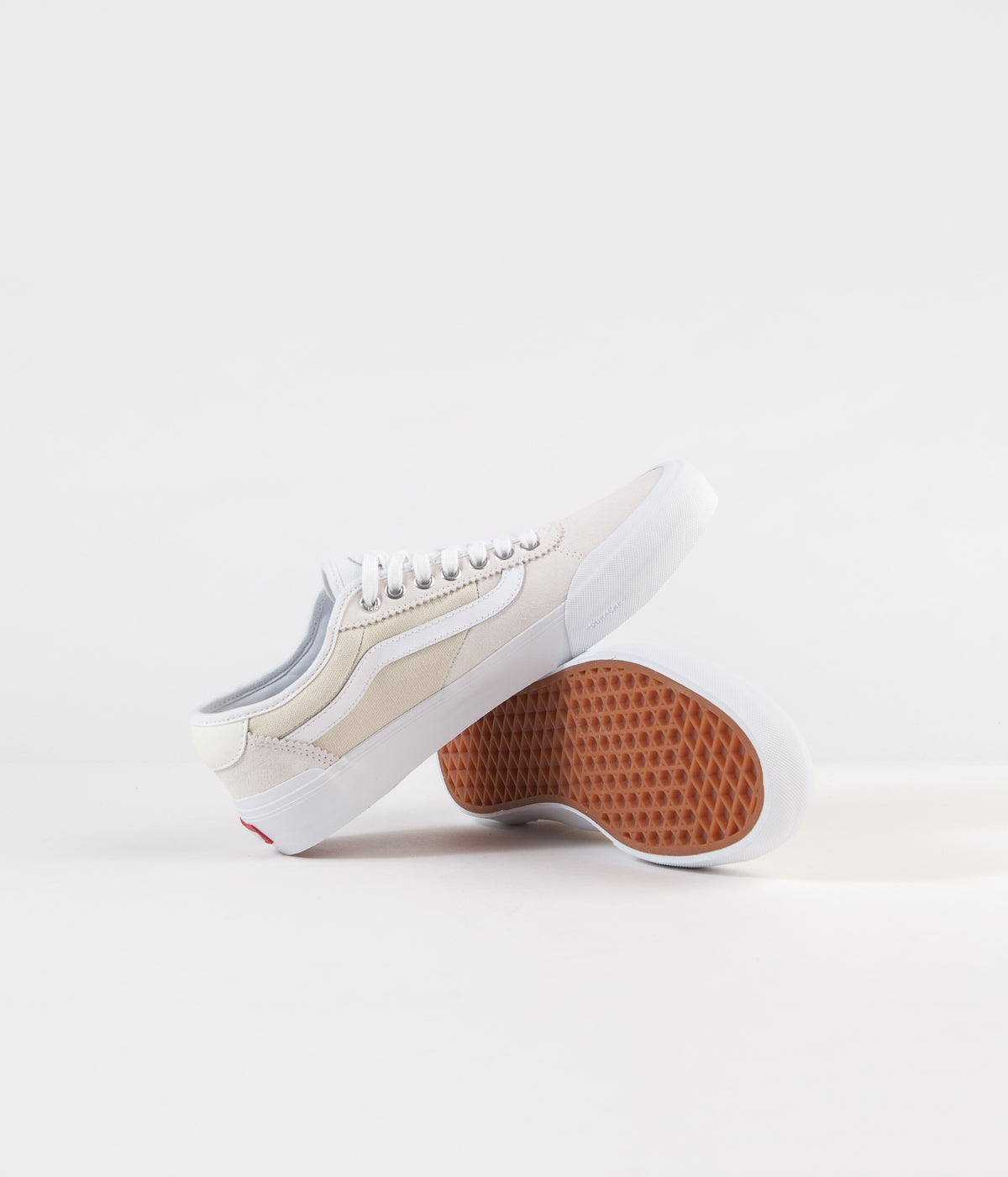 vans chima pro 2 classic white