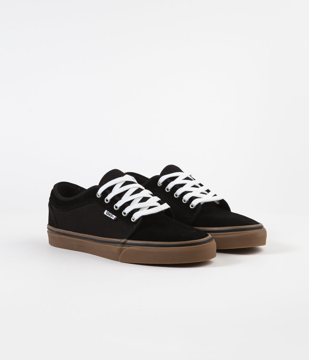 vans chukka low black black gum