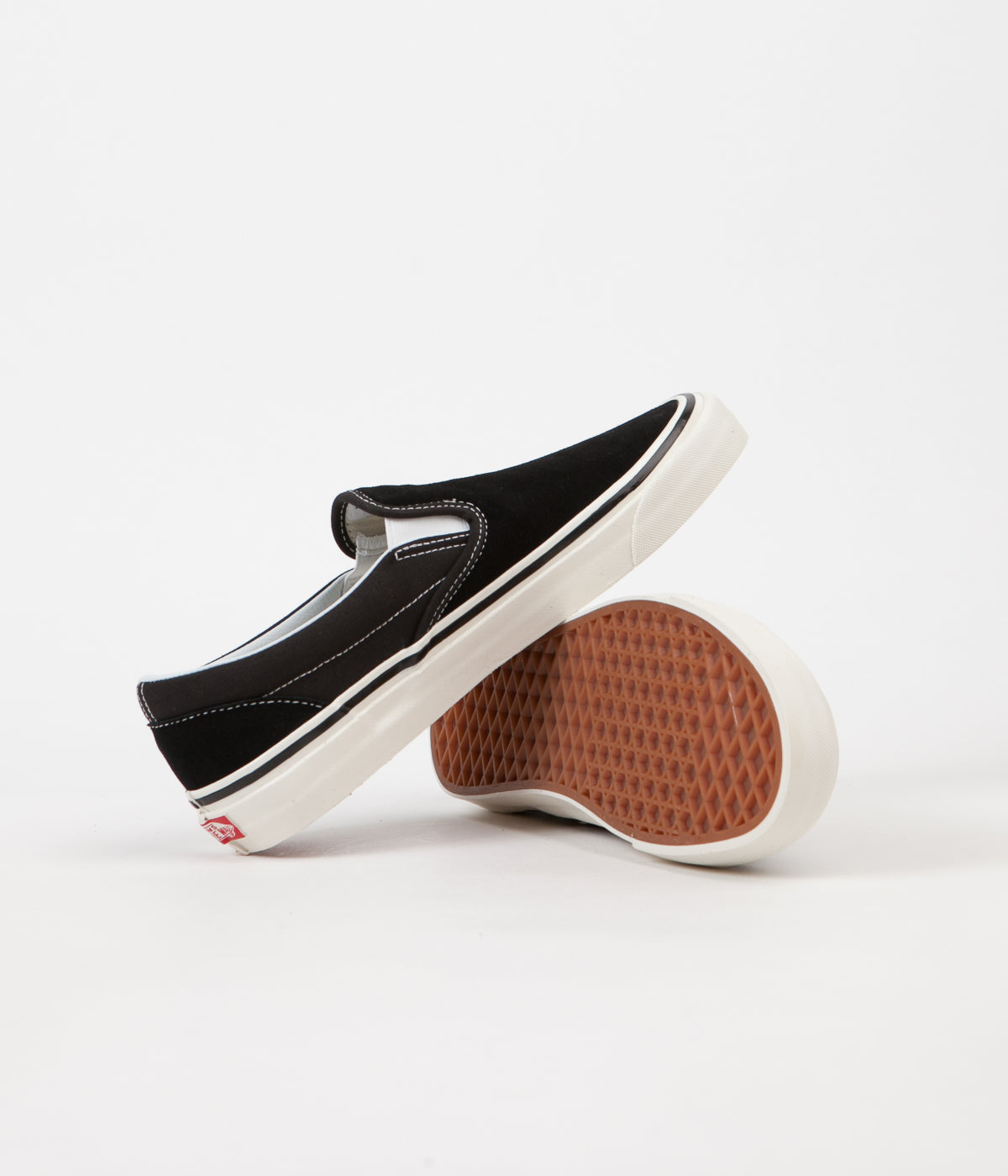 vans premium leather classic slip on dx