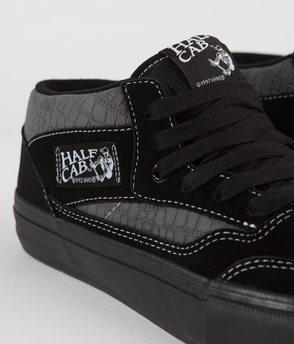 Vans Half Cab Pro '92 Shoes - (Croc) Black / Pewter | Flatspot