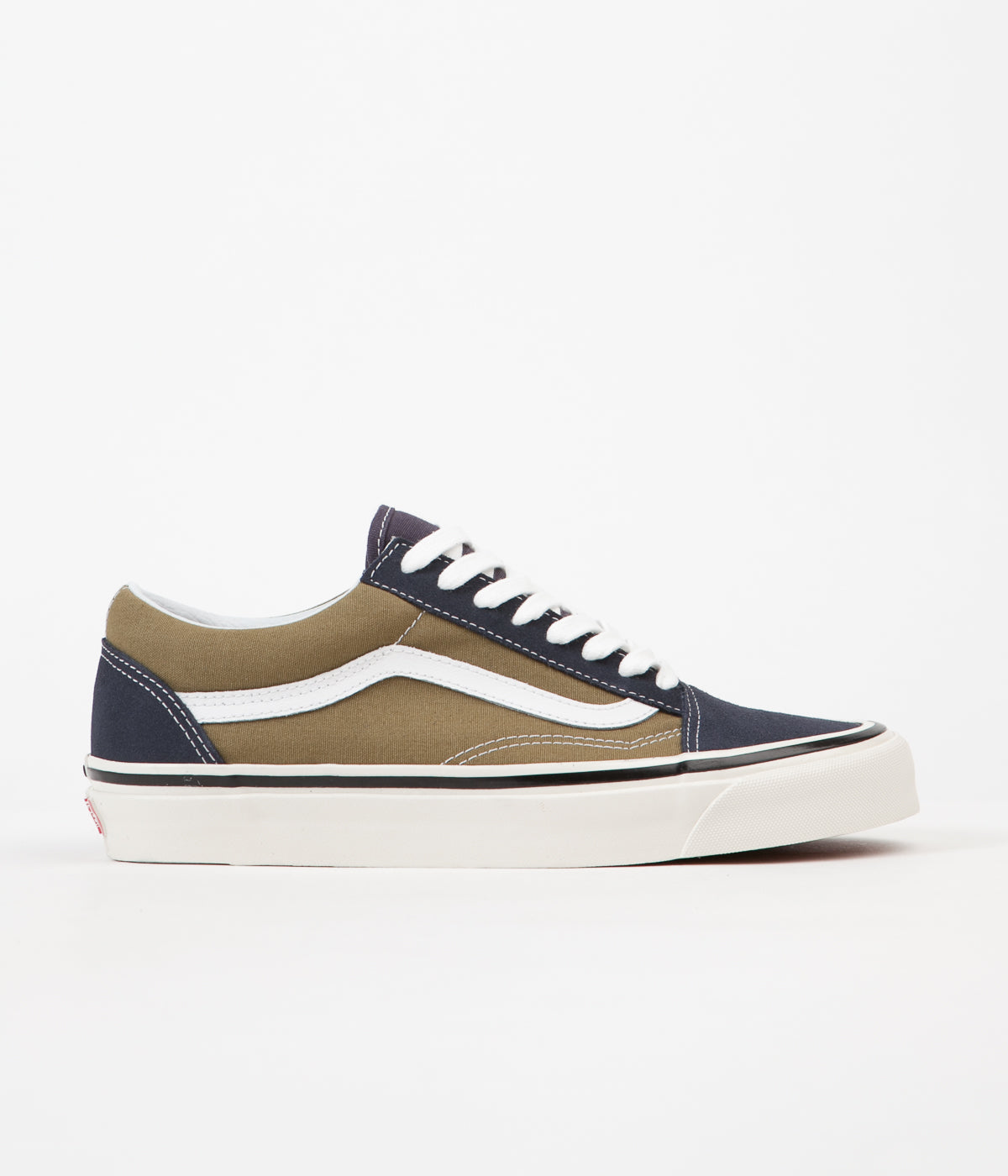 vans negras olive