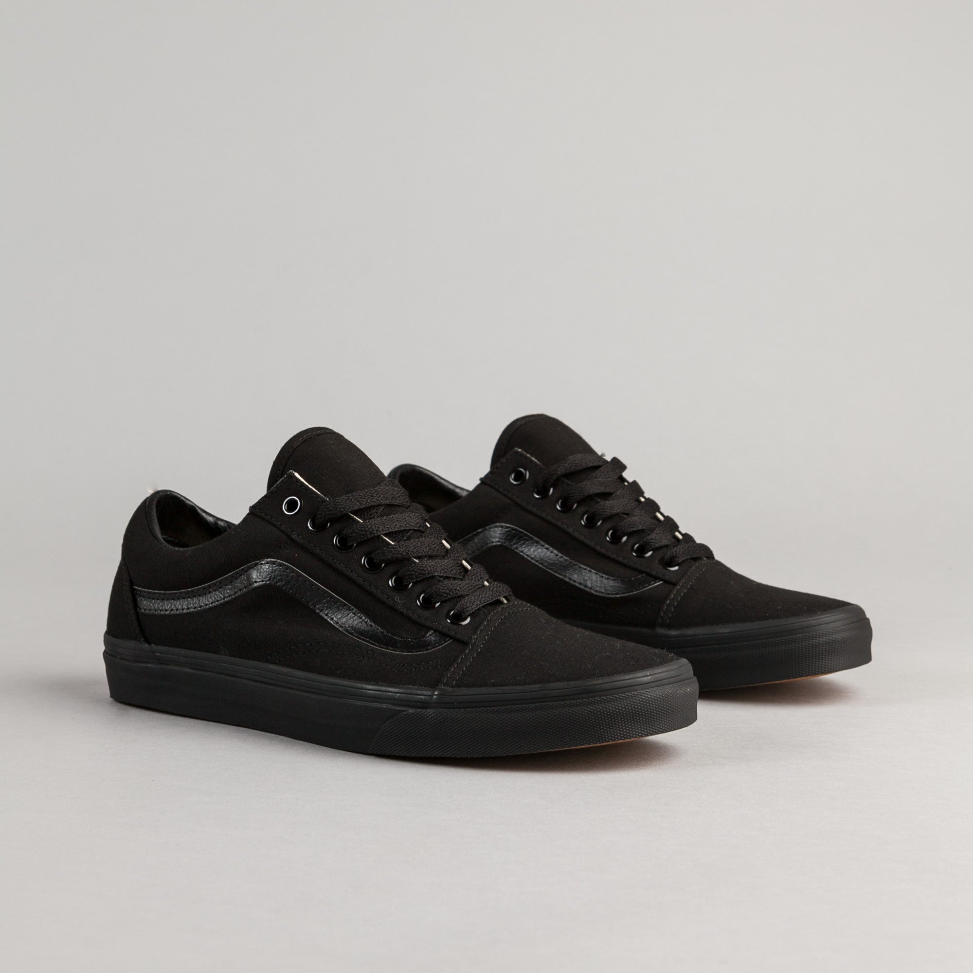 vans triple black old skool