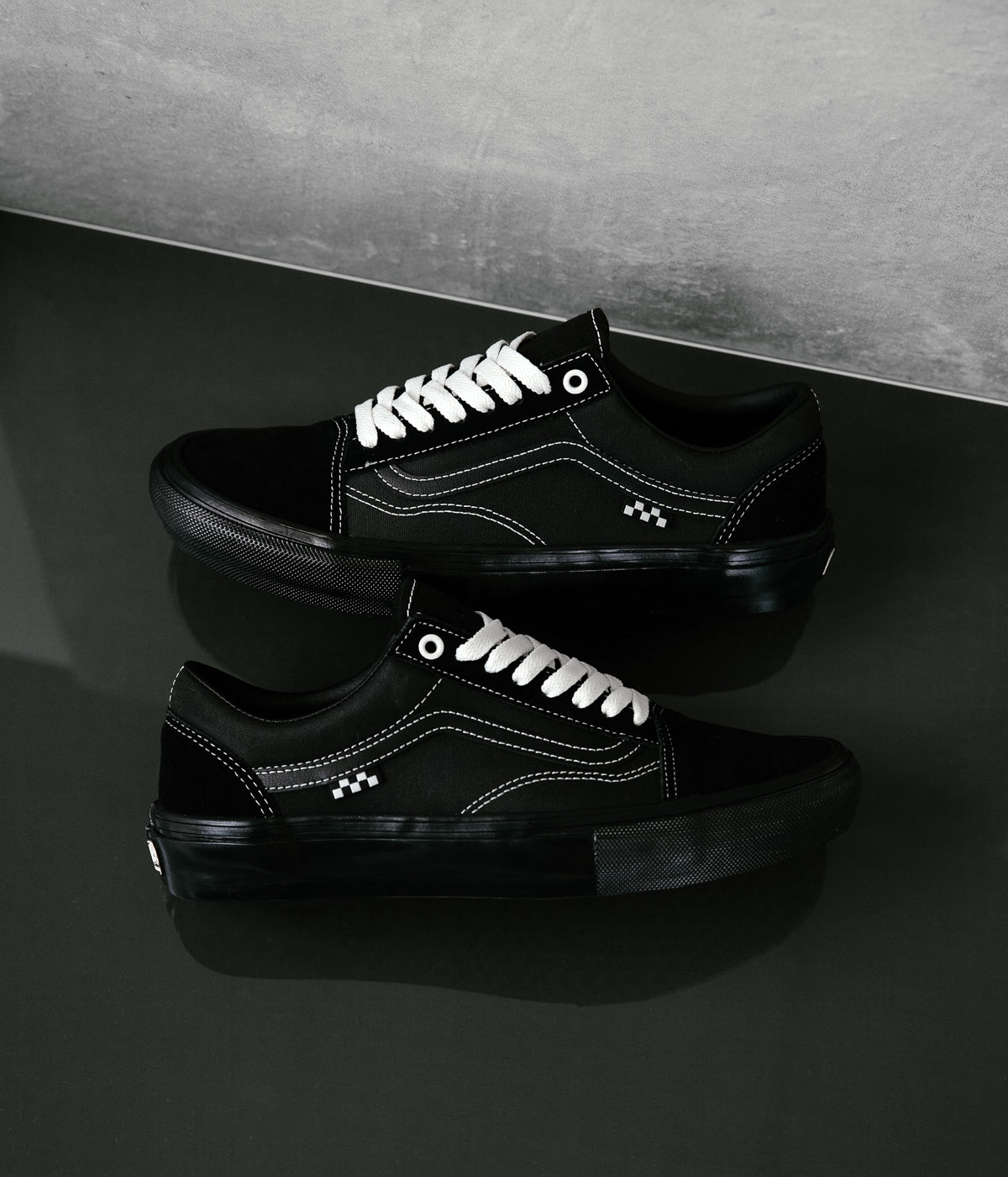 black vans shoes images
