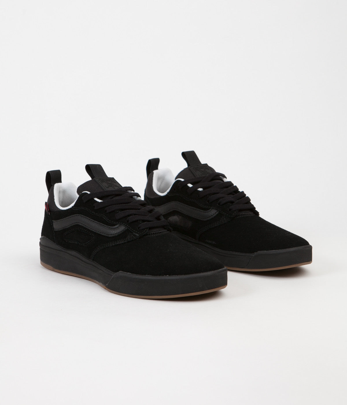 vans ultrarange pro black gum white