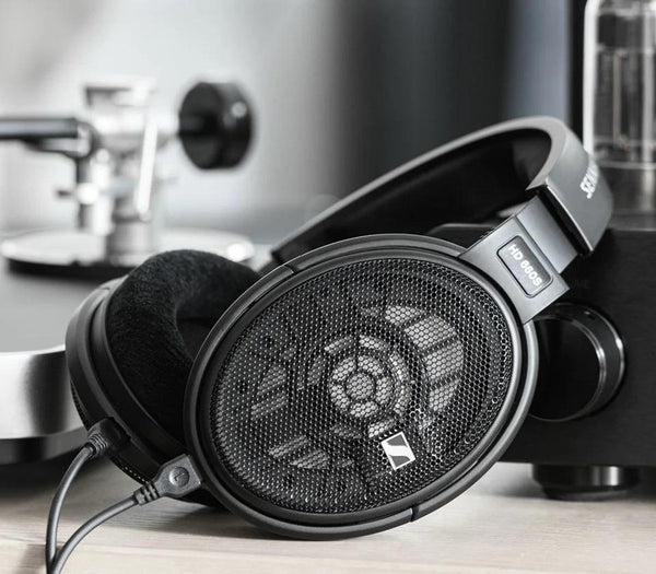 HD 660 S