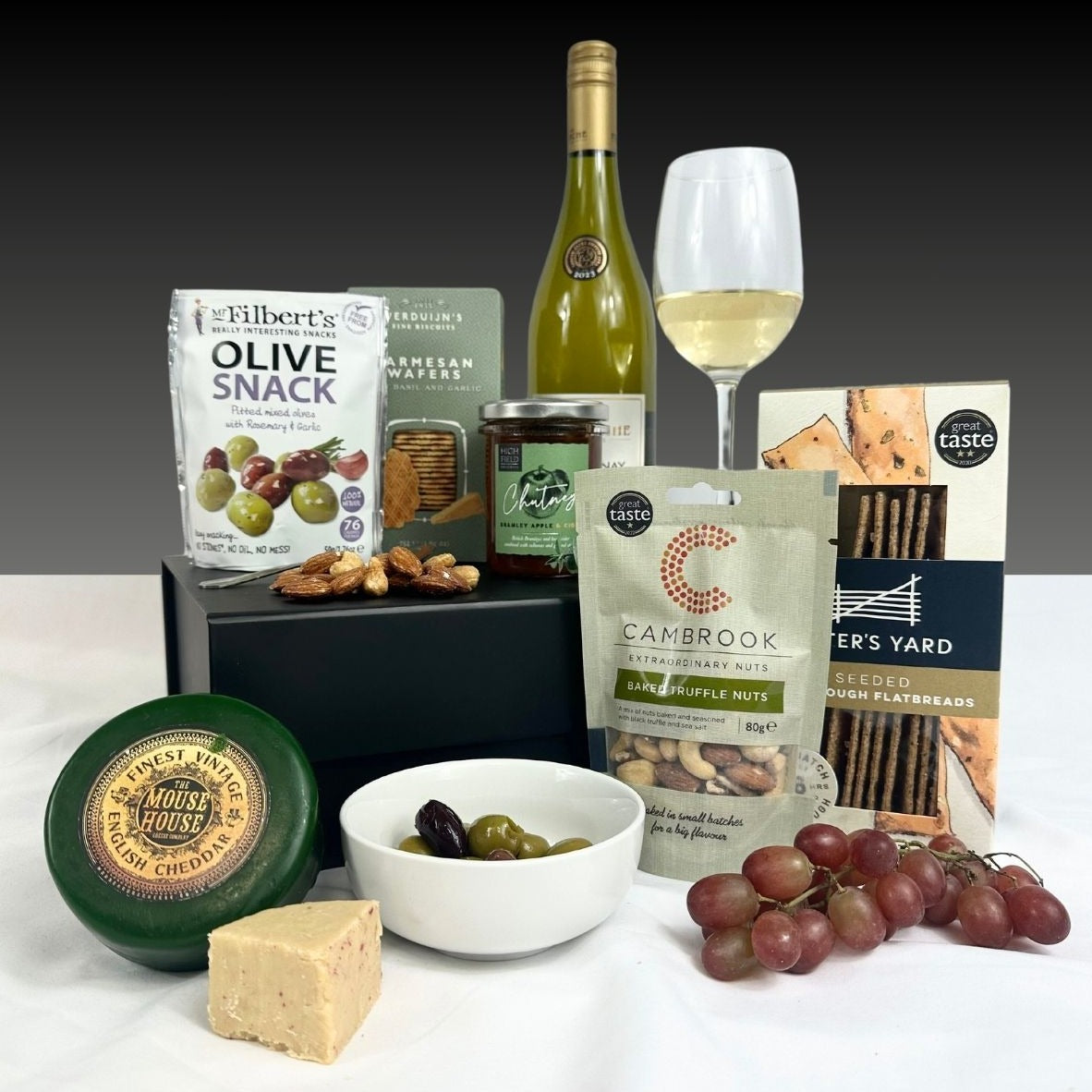 White Wine & Cheese Luxury Gift Hamper