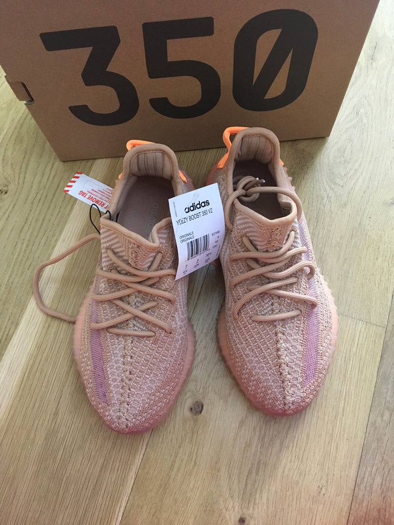 yeezy clay size 4