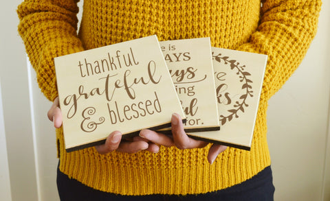wooden farmhouse thanksgiving signs