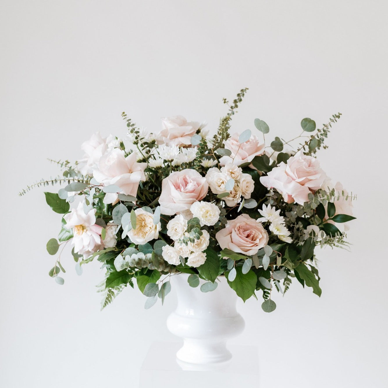 Welcome to nginx!  Bridal bouquet flowers, Brides flowers bouquet, Blushing  bride flower