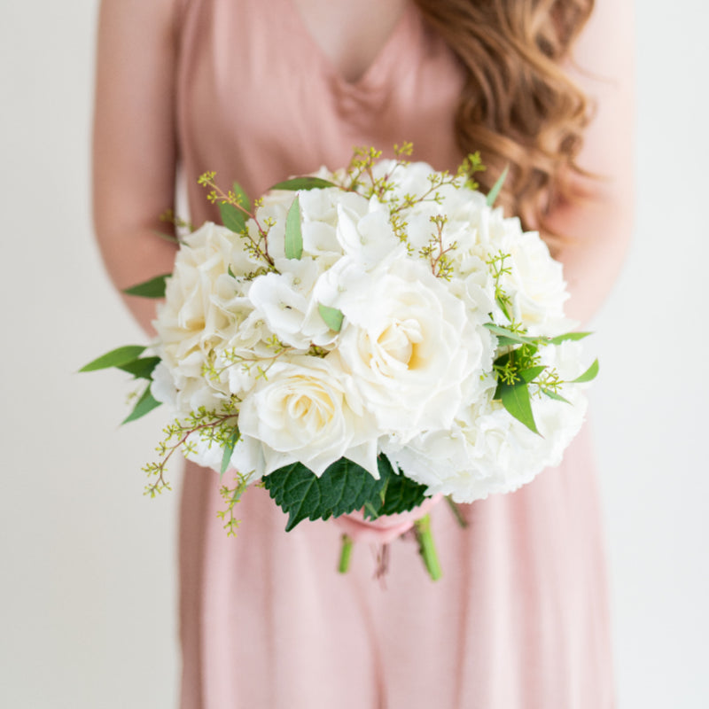 6 rose bridesmaid bouquet