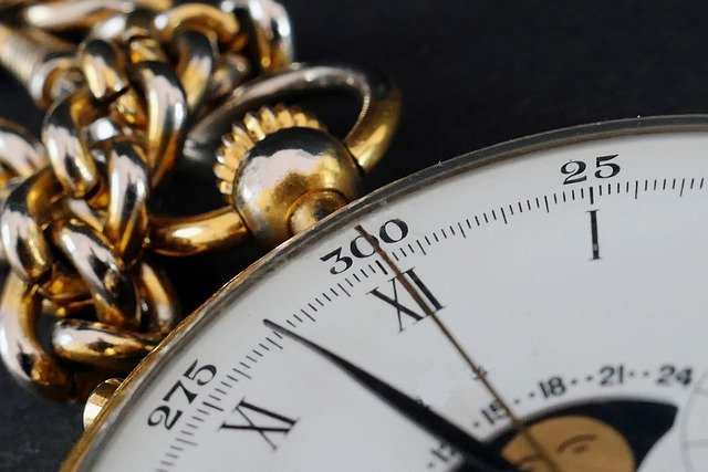 Why Do Some Watches Have a Rotating Outer Ring? pocketwatch bezel