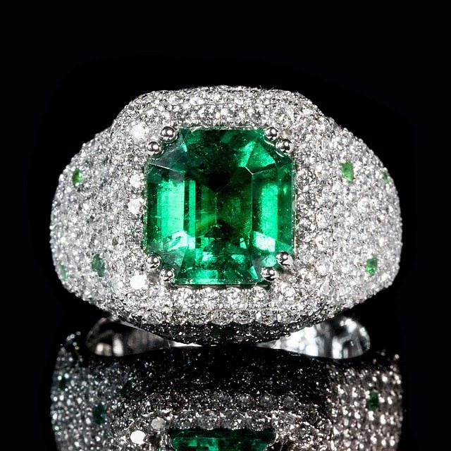Diamond Colors green emerald diamond ring