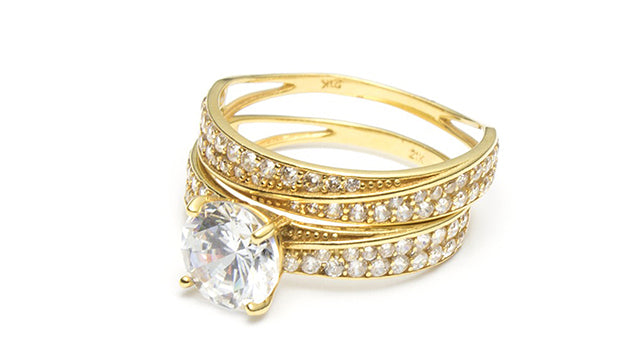 How to clean gold with diamonds jewelry and rings