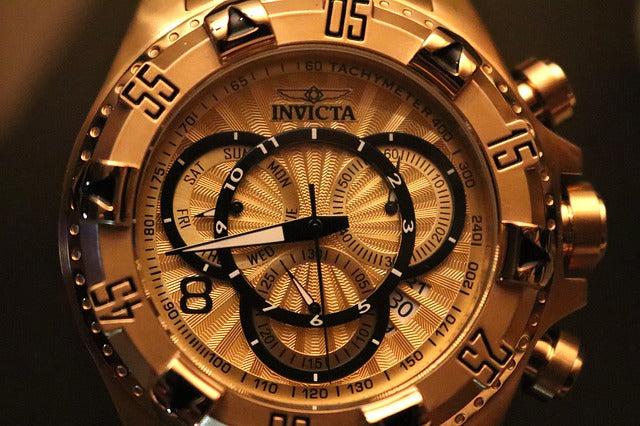 Why Do Some Watches Have a Rotating Outer Ring? invicta bezel