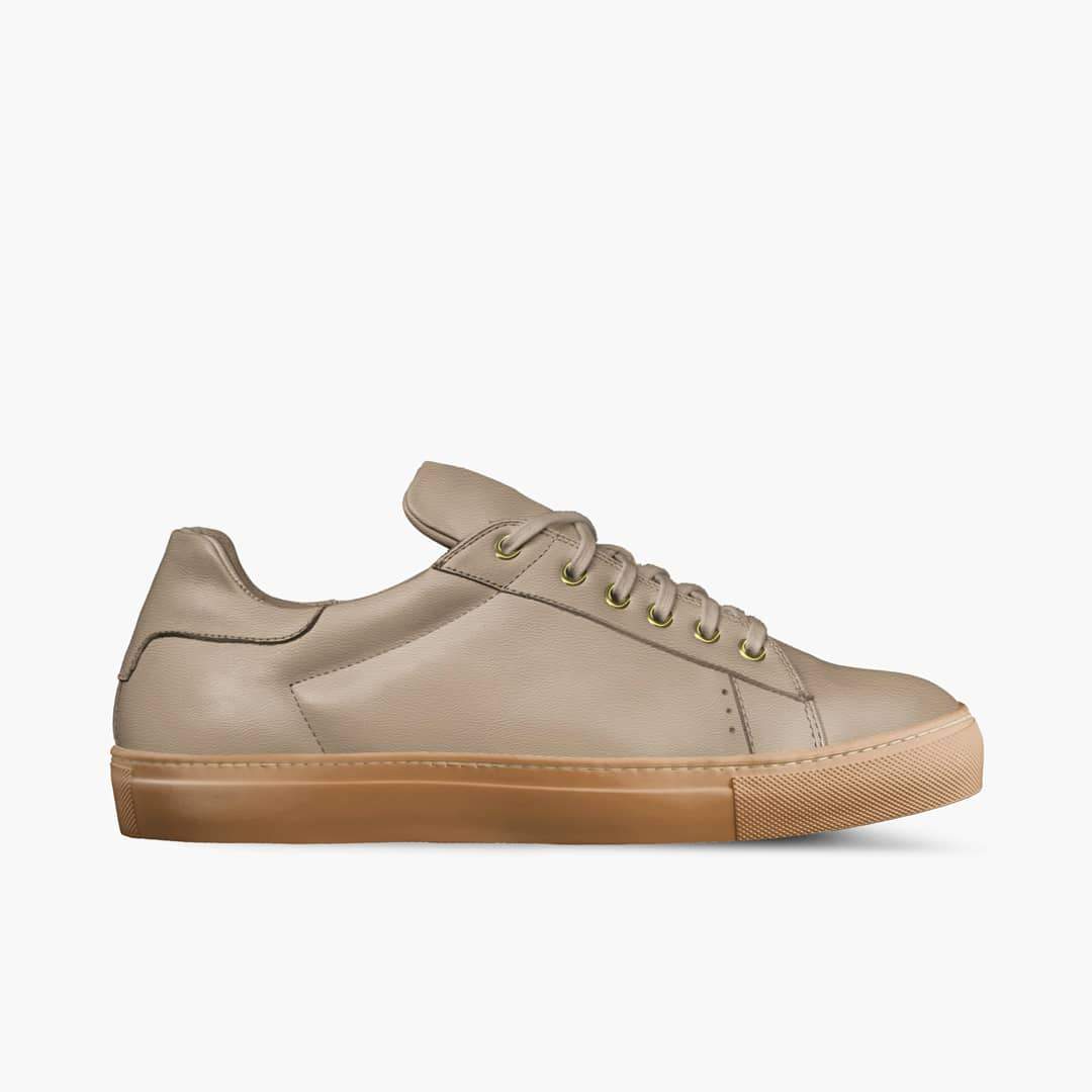 LORENZO LEATHER/GUM SOLE SNEAKERS IN 