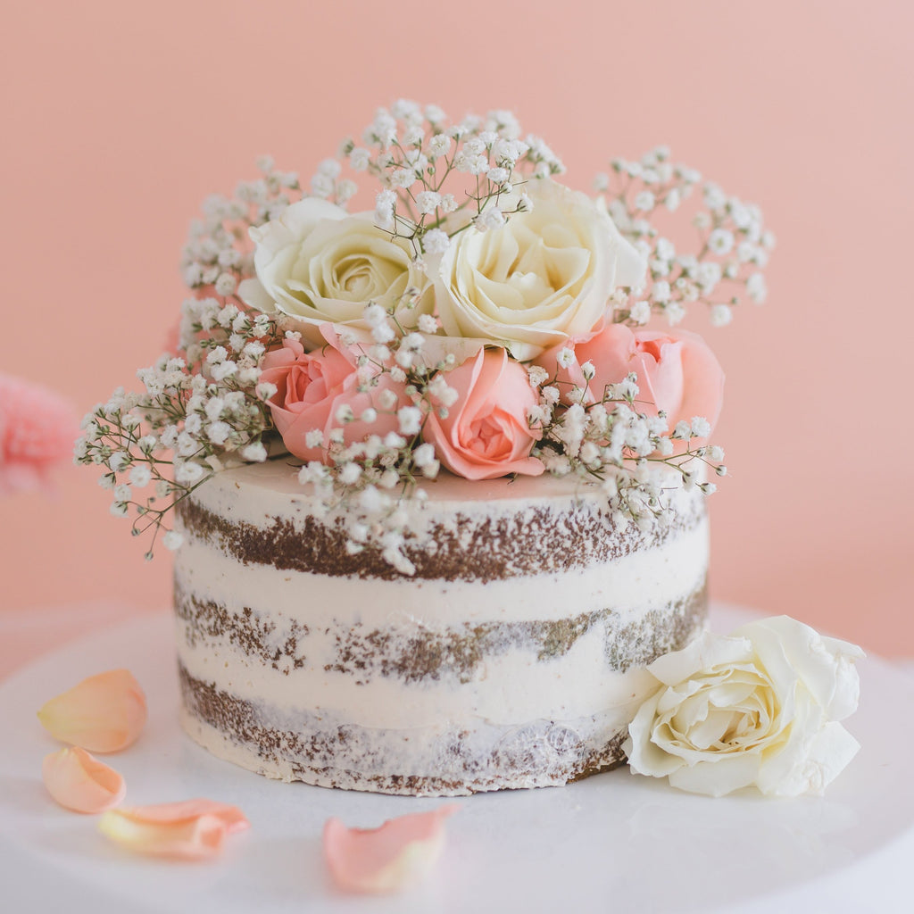 Naked Cake With Fresh Flowers M Cake Boutique