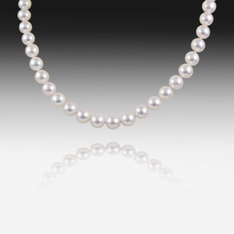 Strand of cultured pearls