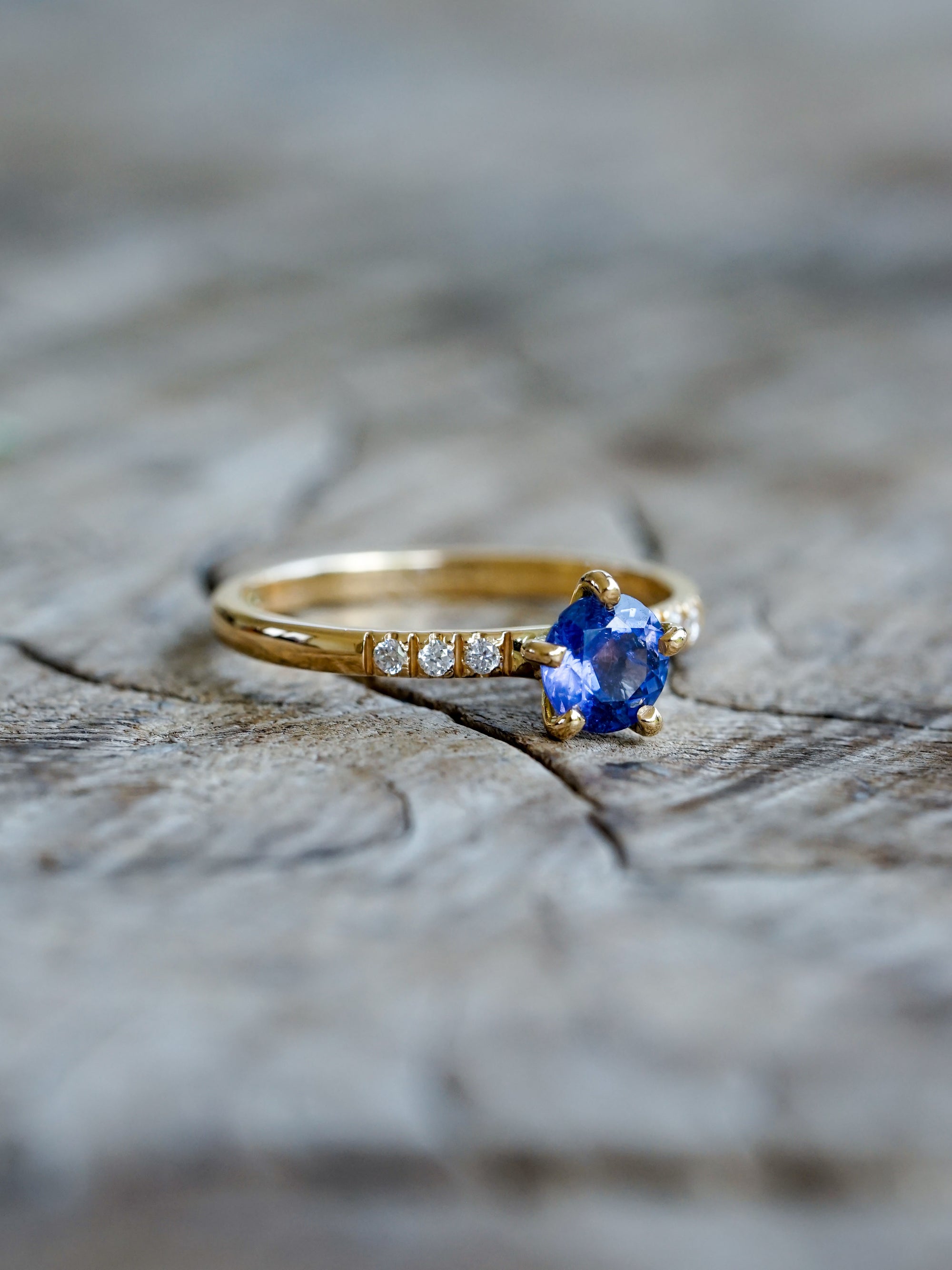 Cornflower Blue Sapphire Ring In Eco Gold