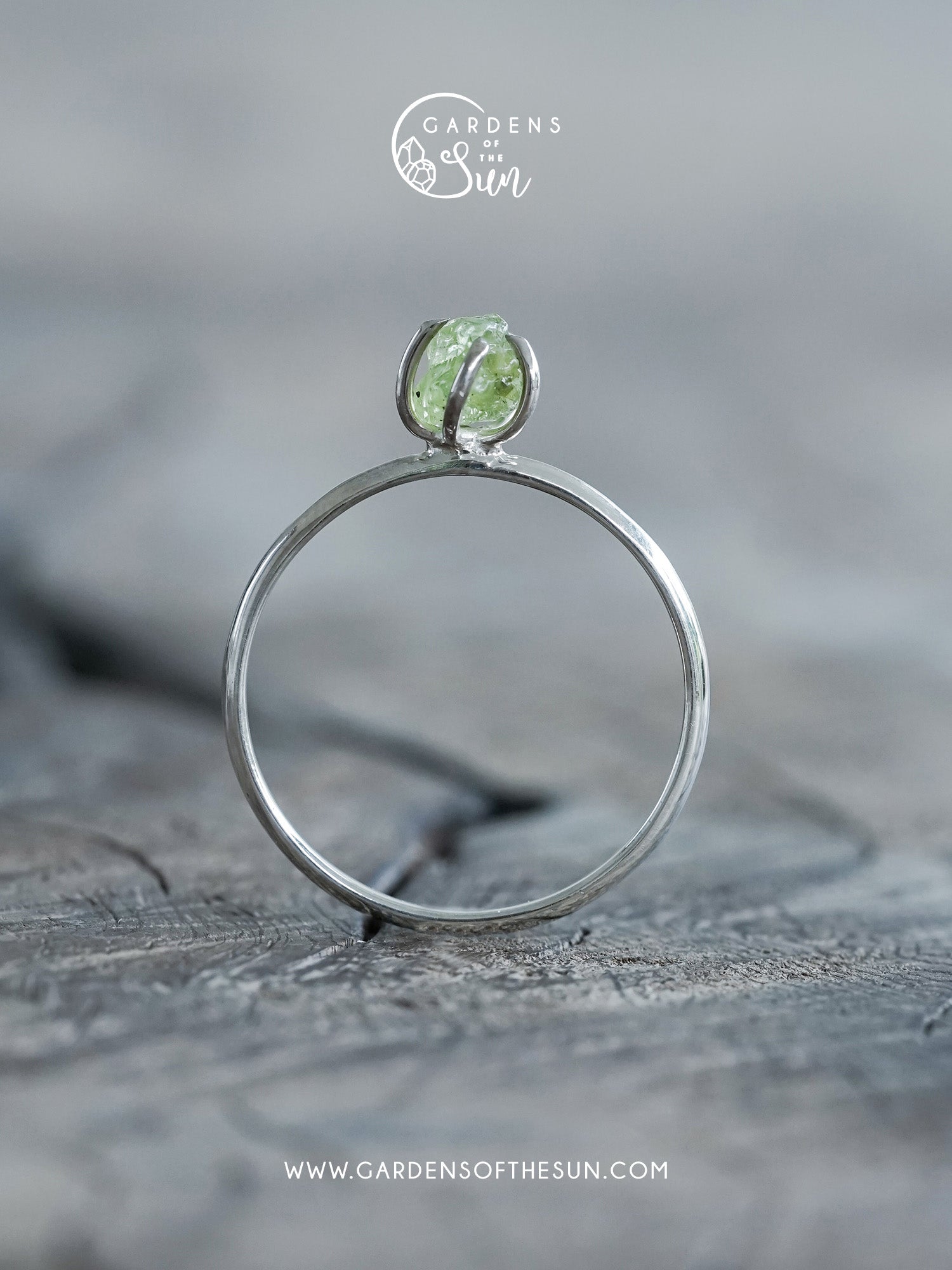 peridot rings