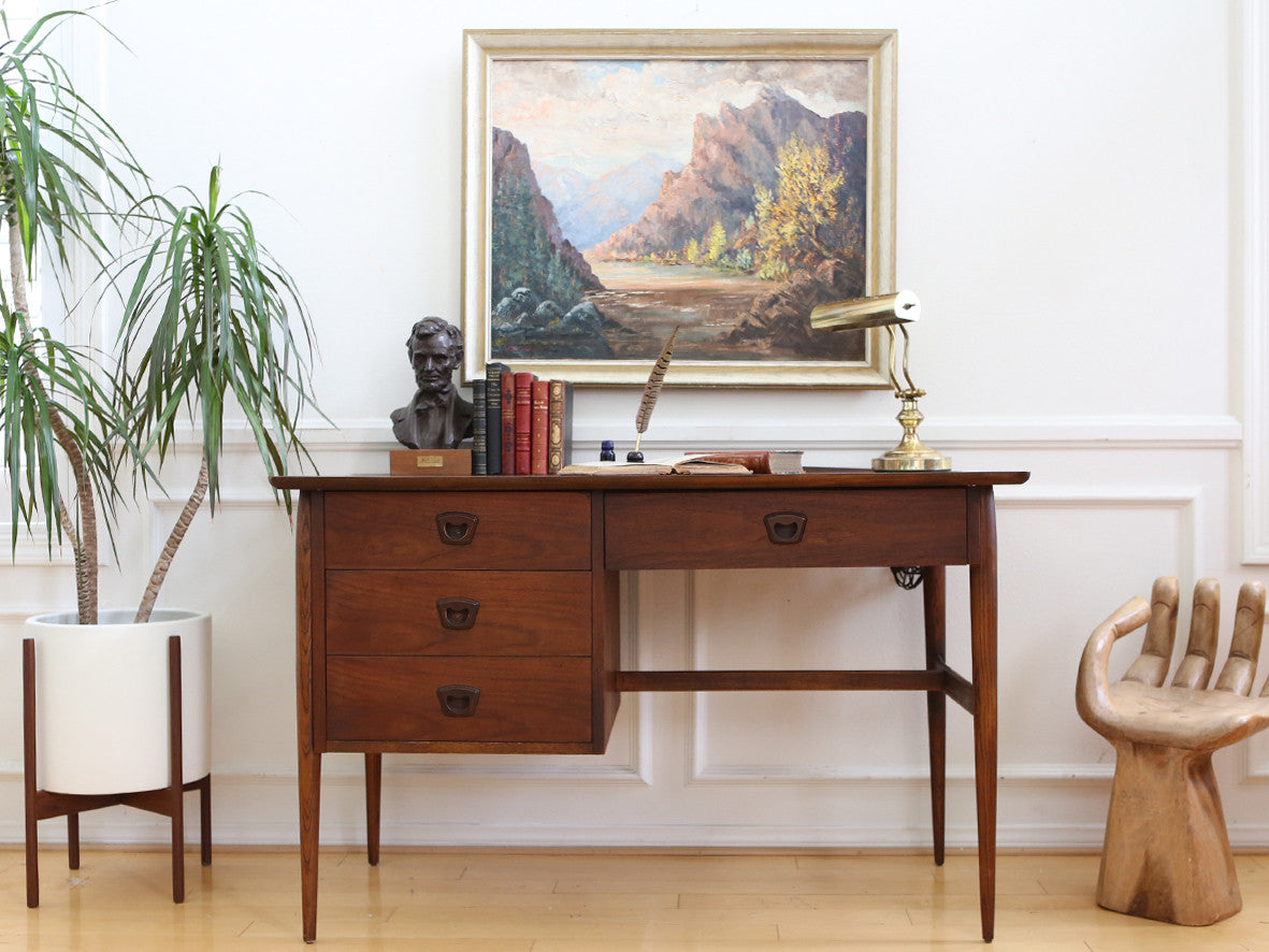 Mid Century Modern Writting Office Desk By Bassett Furniture Co No