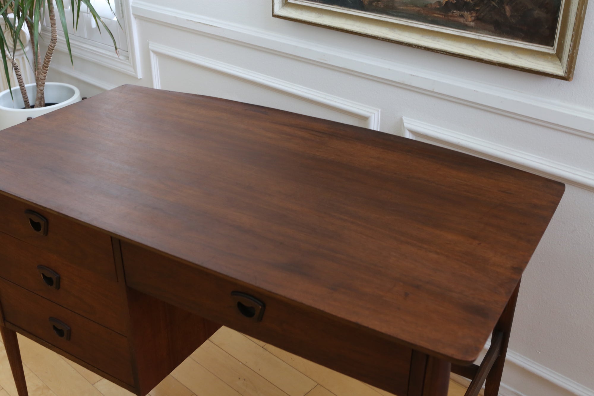 Mid Century Modern Writting Office Desk By Bassett Furniture Co No