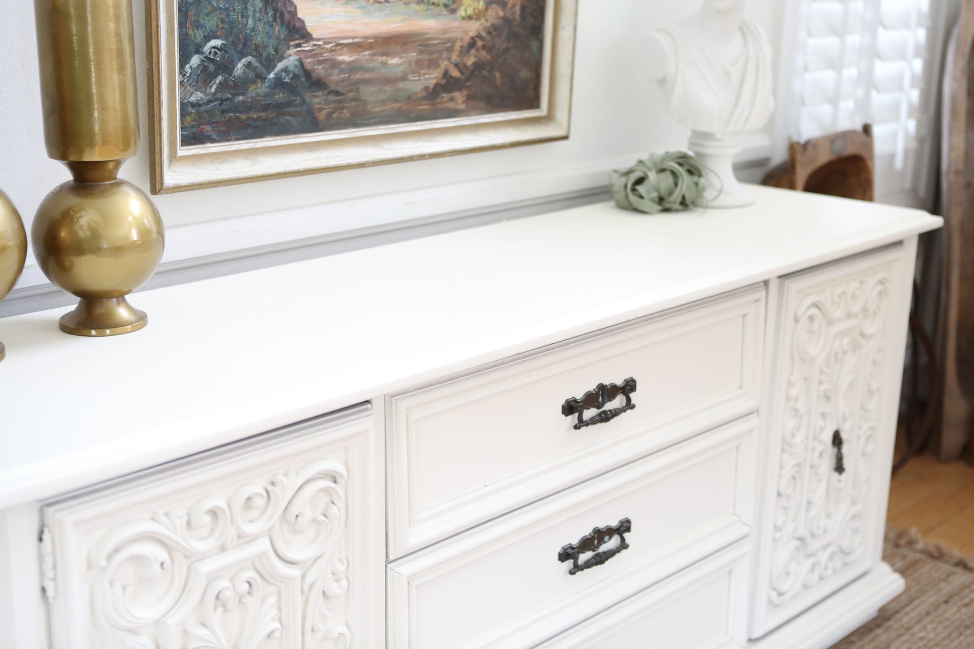 Broyhill Vintage Boho Chic Dresser Credenza Sideboard In White