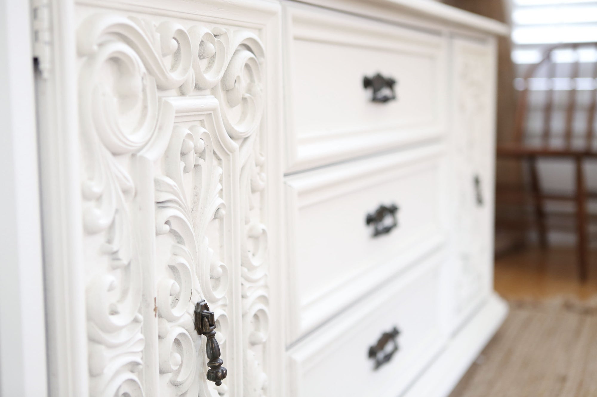 Broyhill Vintage Boho Chic Dresser Credenza Sideboard In White