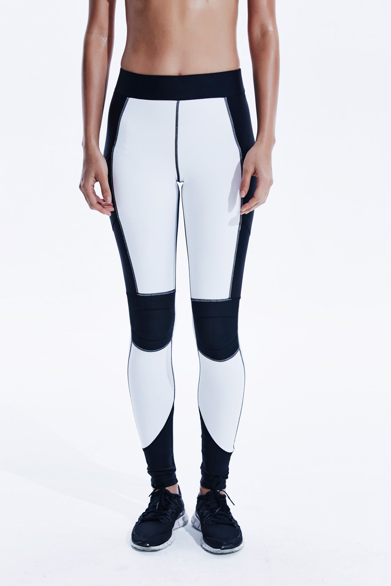 white leggings with pockets