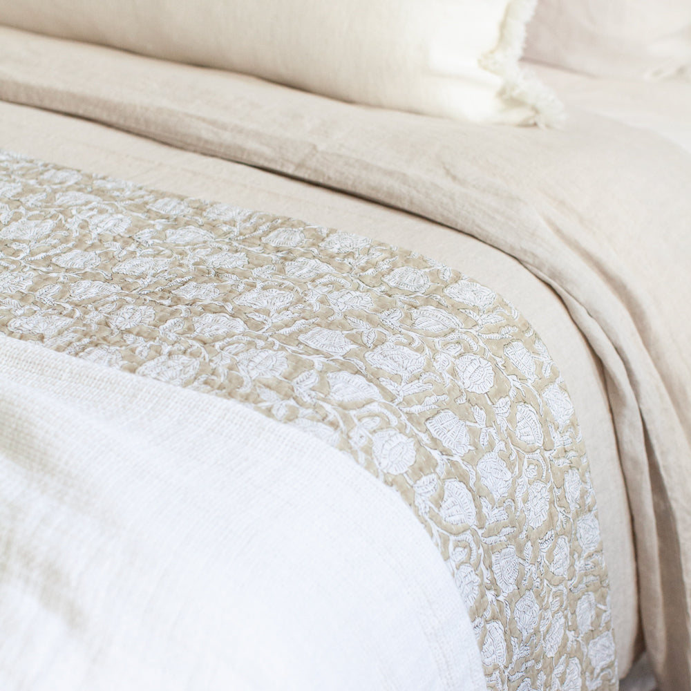Tips For Choosing The Perfect Bedroom Blankets For Winter