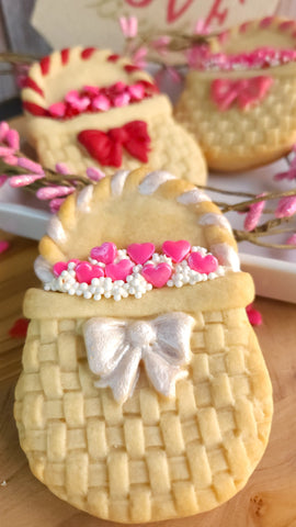 Basket of hearts Valentine cookie