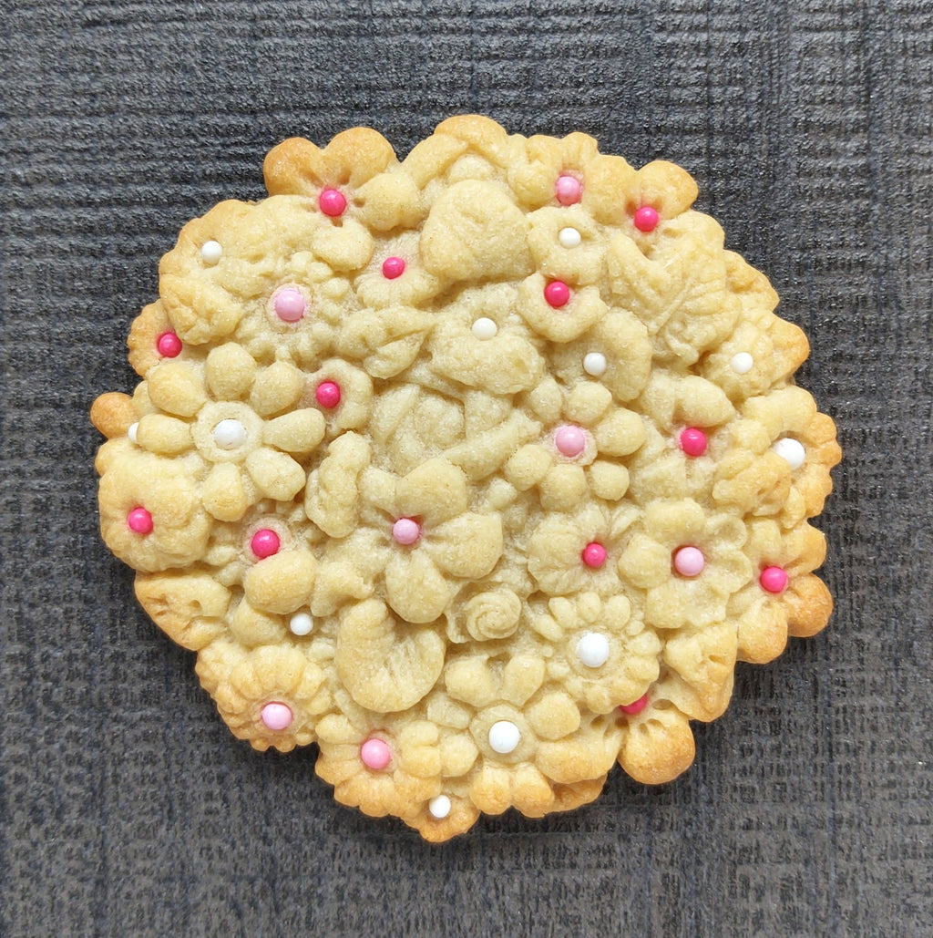 Teddy Bear Cookie Embeds 7 Cavity Silicone Mold 5217