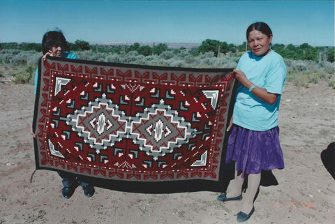 Helen Bia master navajo weaver nizhoni ranch gallery