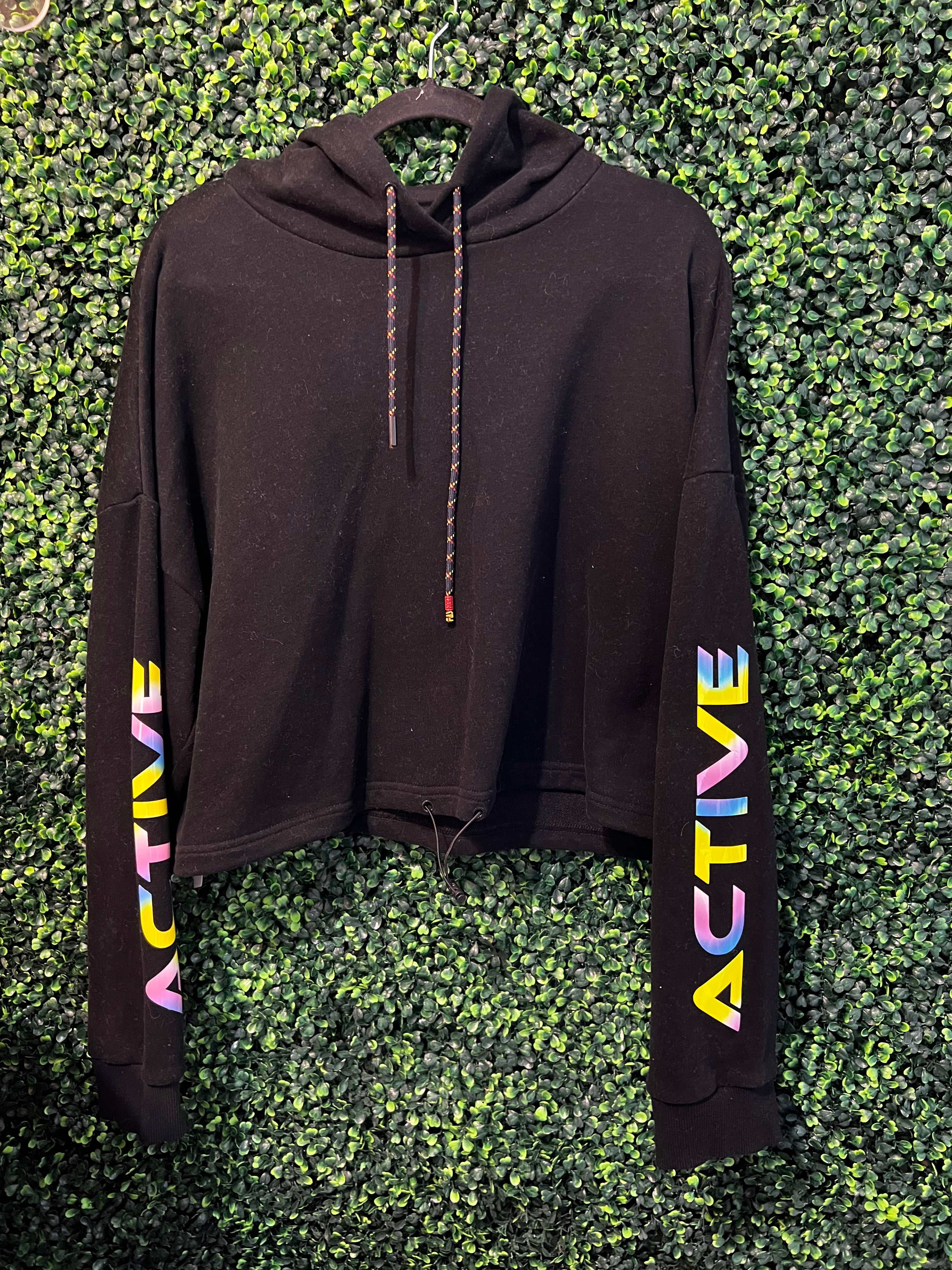 Consignment - Zyia Ombre Black Crop Hoodie/XL