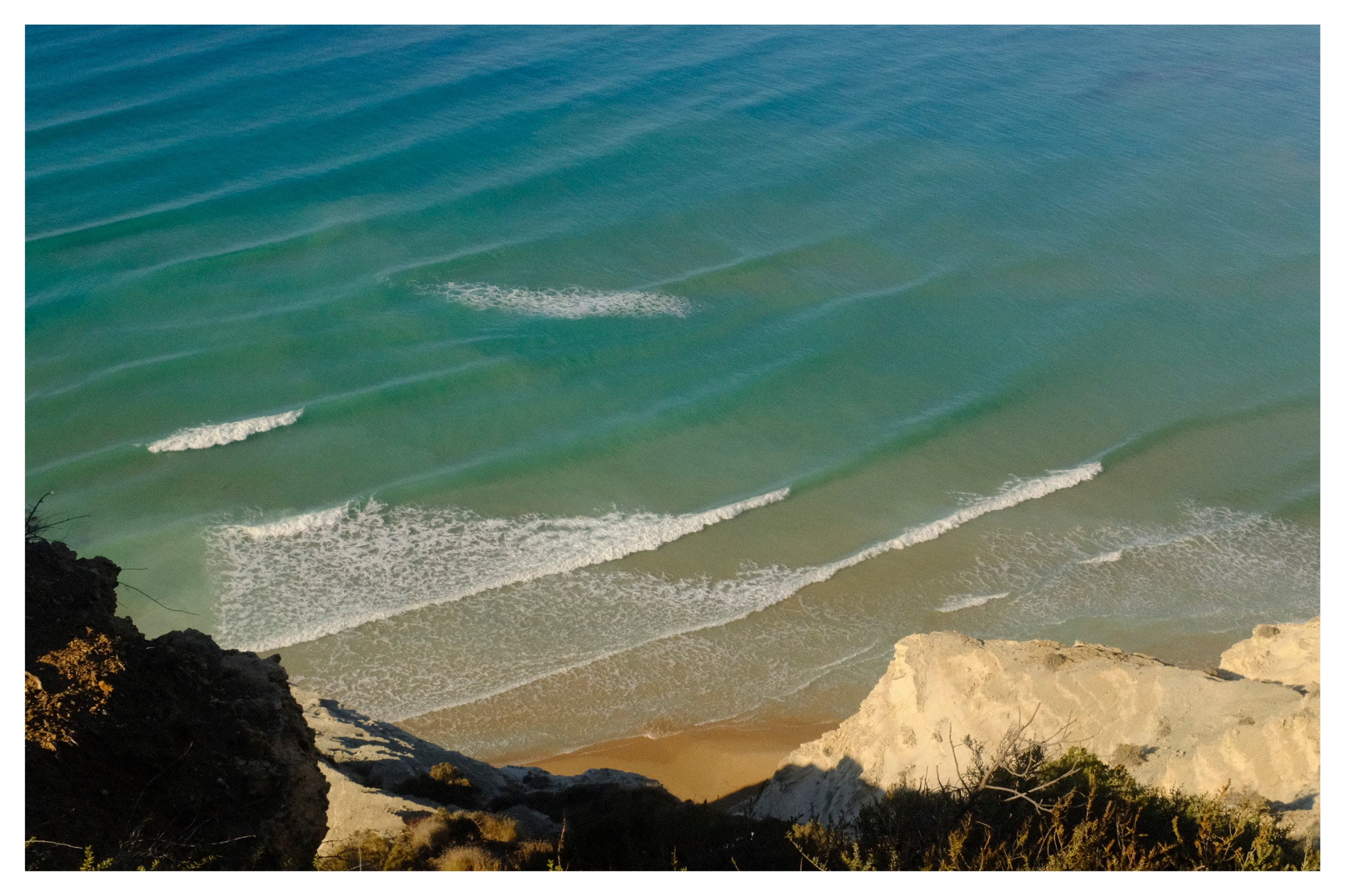 A photograph of a beach in Sicily, Italy.