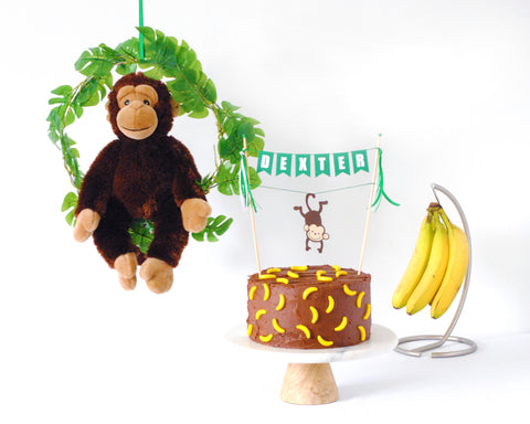 Monkey birthday cake with personalized cake topper | cake topper by Avalon Sunshine